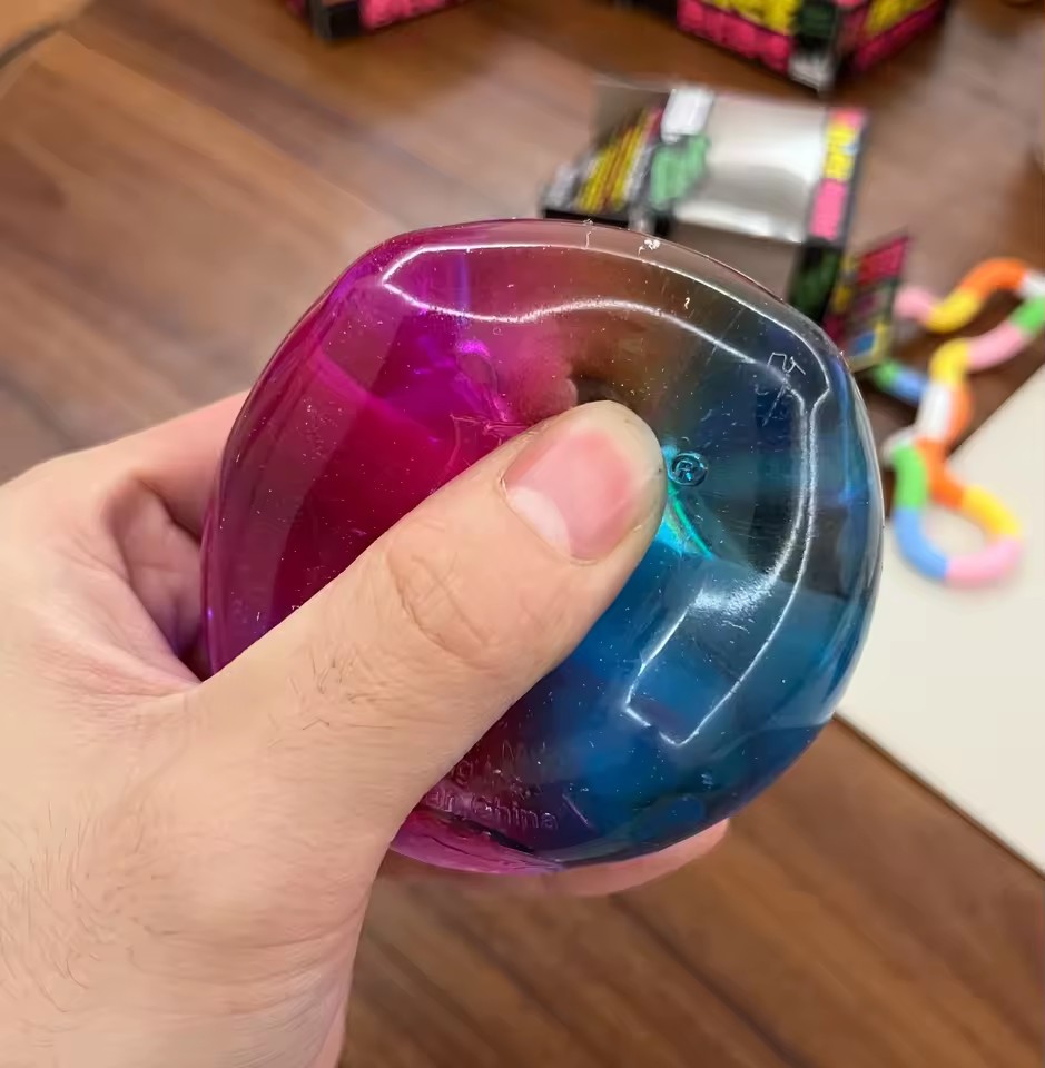 Schylling NeeDoh Rainbow Cube  - Fidget Cube Original avaliação e preço
